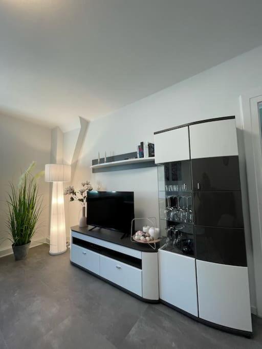 Komfortable Ferienwohnung In Halle-Kroellwitz Хале Екстериор снимка