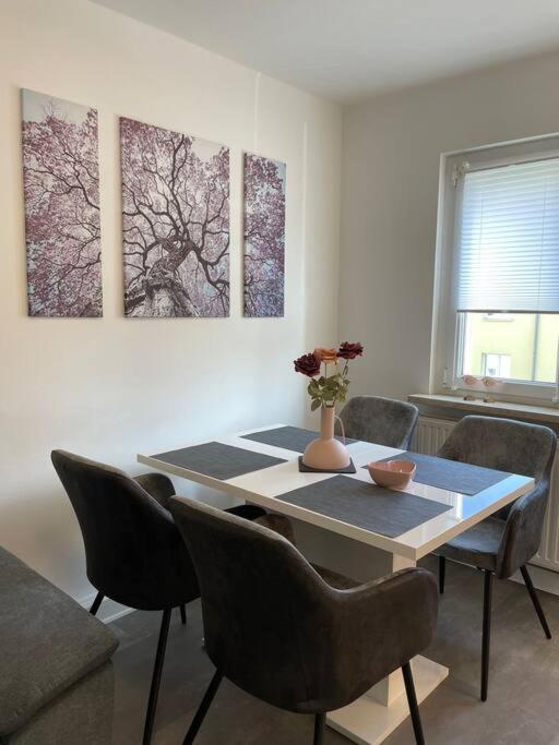 Komfortable Ferienwohnung In Halle-Kroellwitz Хале Екстериор снимка